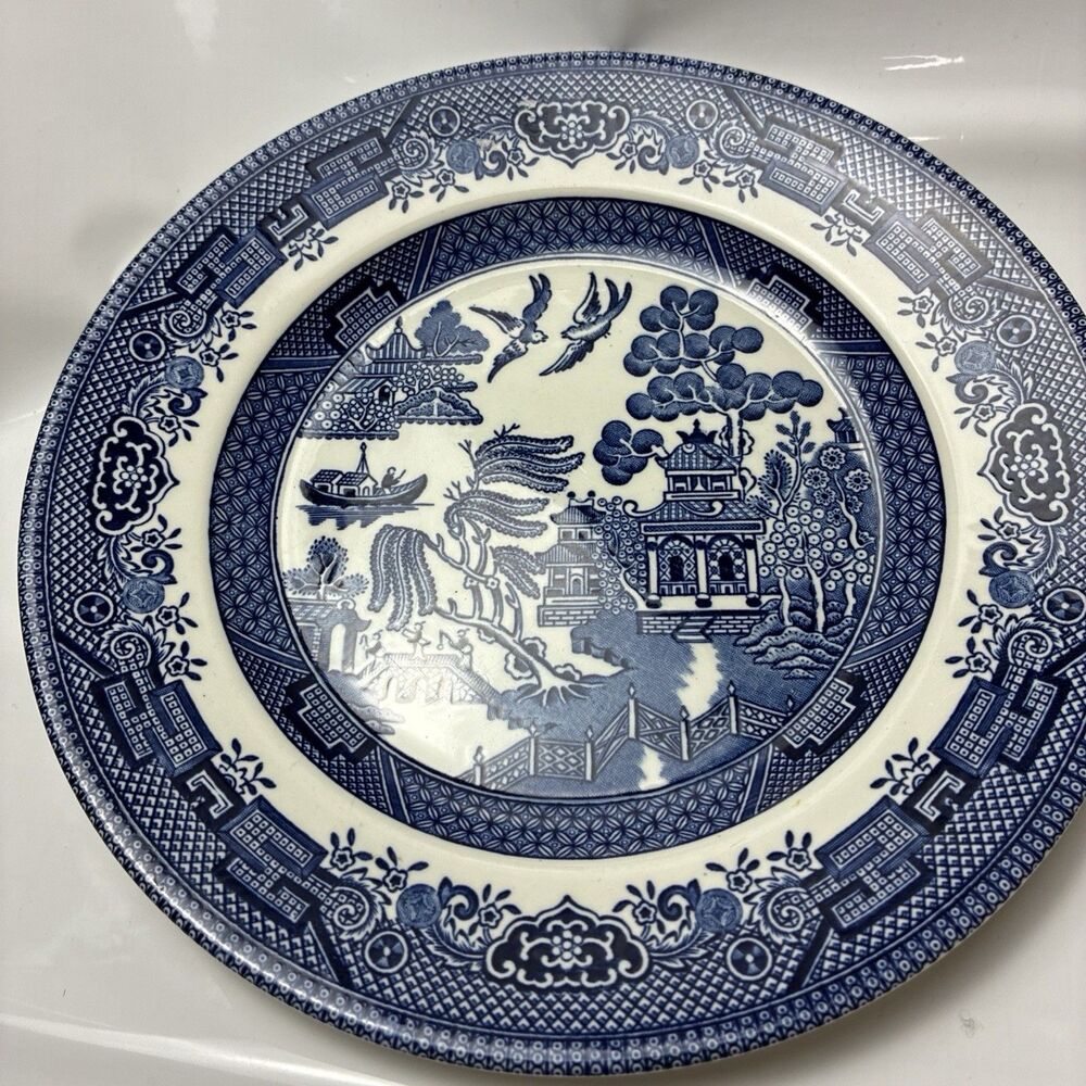 Churchill BLUE WILLOW Dinner Plate10 3/8 Inches